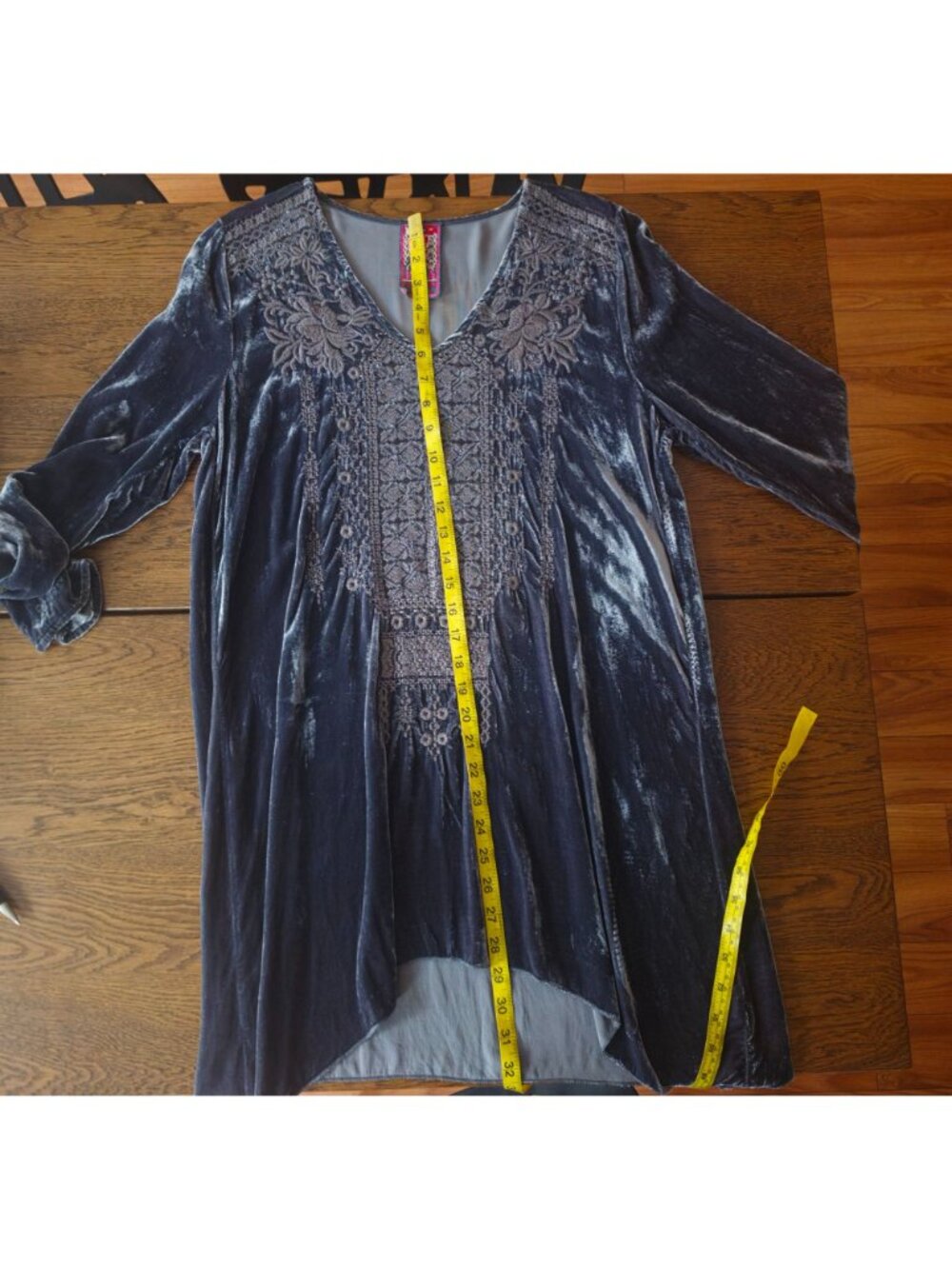 Johnny Was M Embroidered Velvet Tunic Top Gray Boho Long Sleeve Asymmetrical Hem - Picture 10 of 11